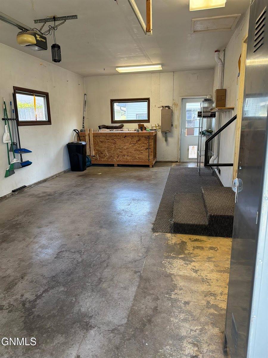 1134 Summit Boulevard, Bismarck, ND 58504