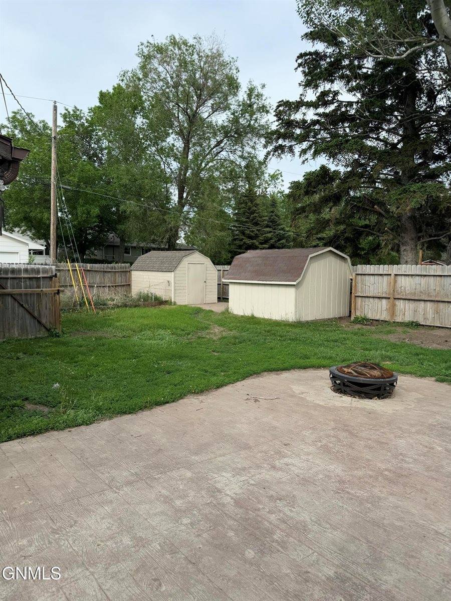 1134 Summit Boulevard, Bismarck, ND 58504