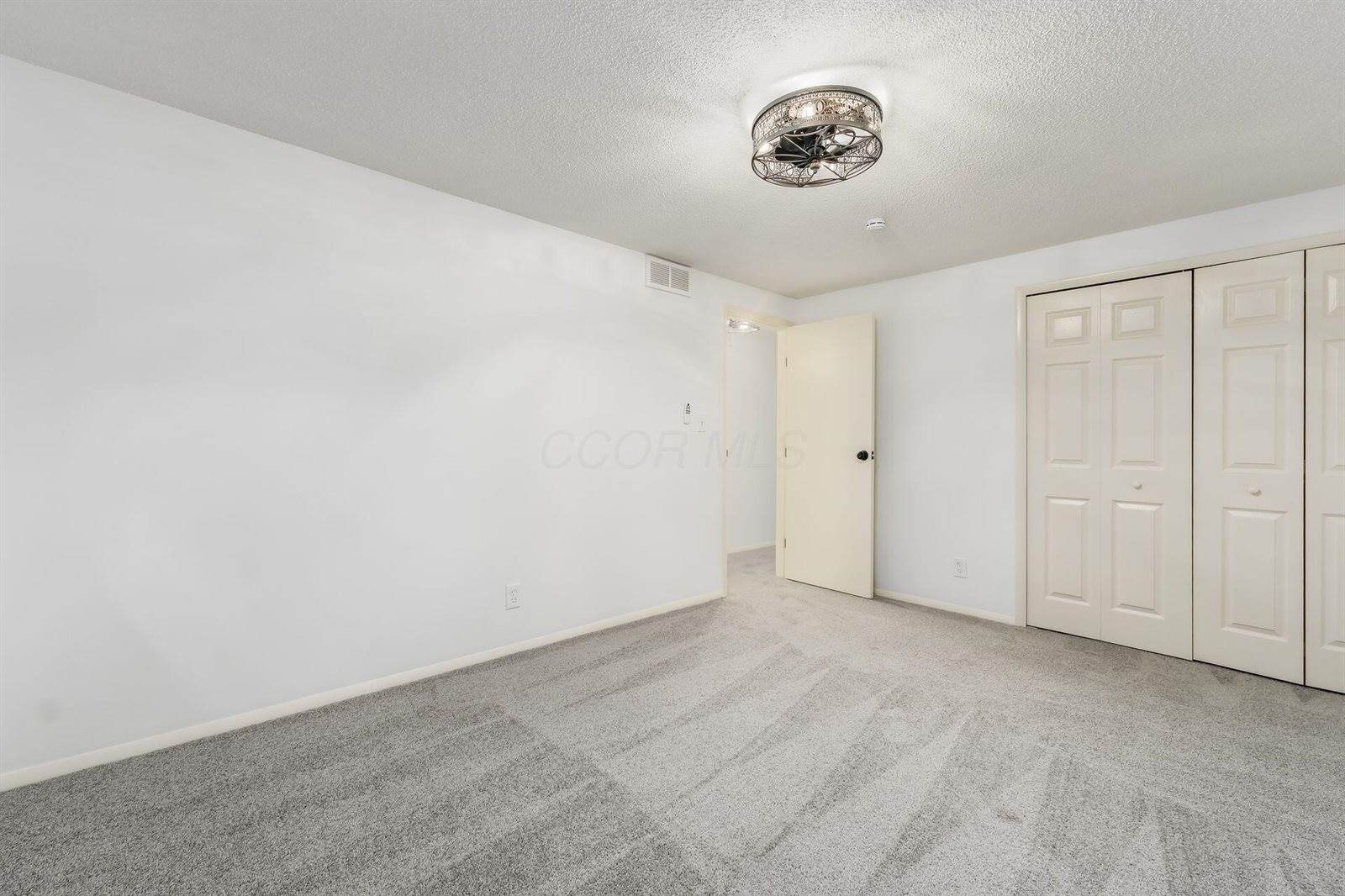 6571 Karl Road, Columbus, OH 43229