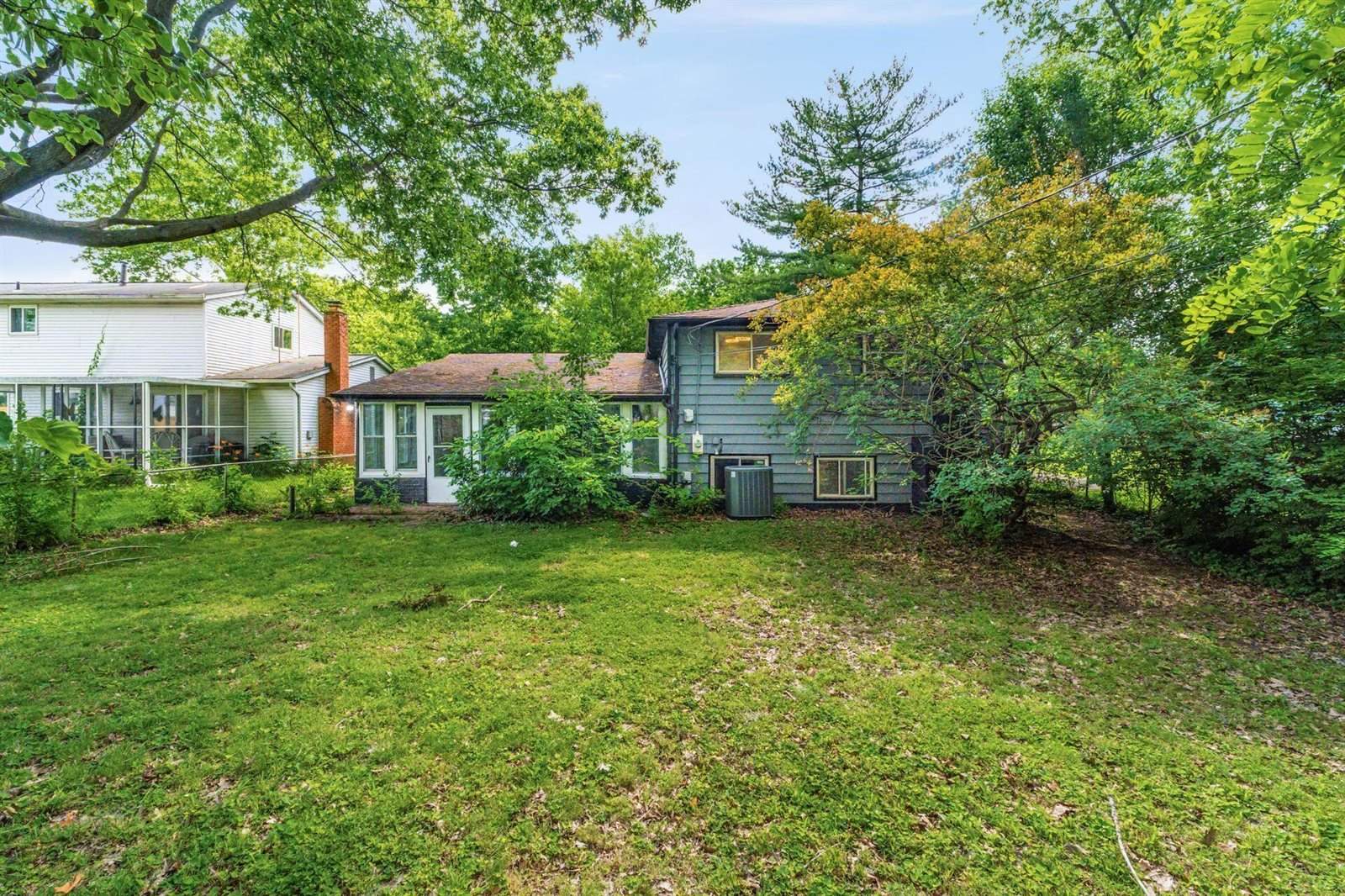 6571 Karl Road, Columbus, OH 43229