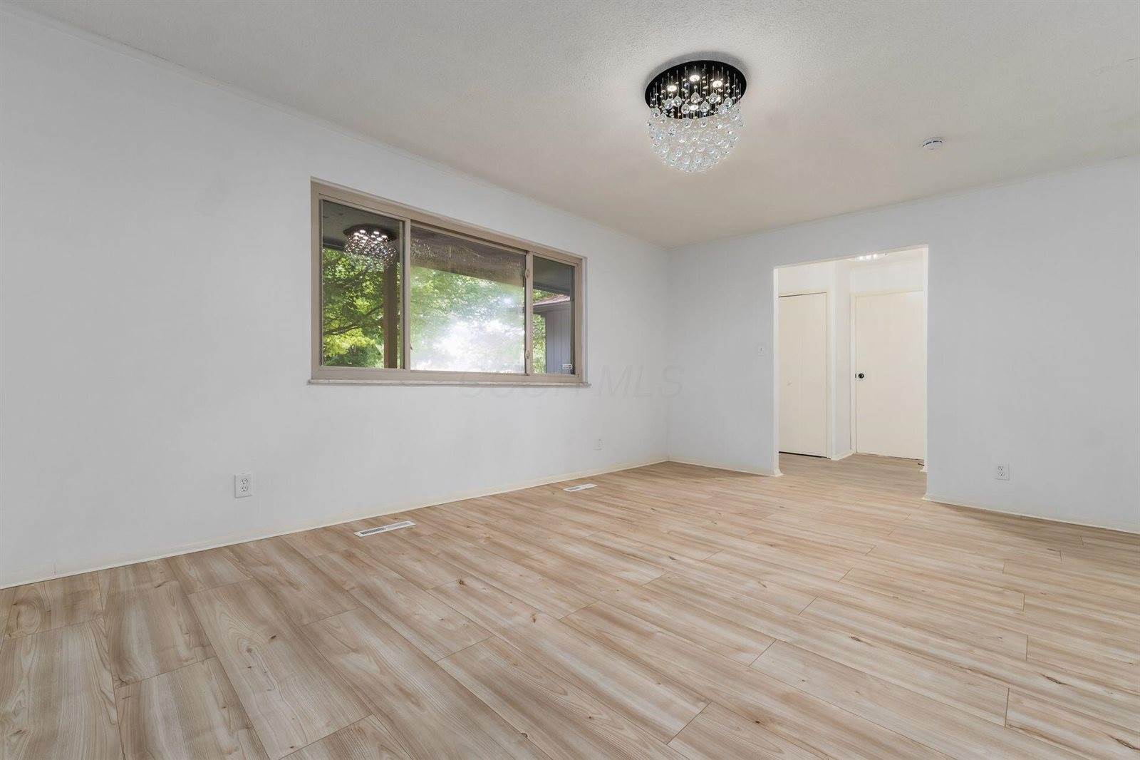 6571 Karl Road, Columbus, OH 43229