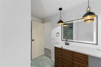 6571 Karl Road, Columbus, OH 43229