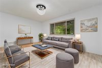 6571 Karl Road, Columbus, OH 43229