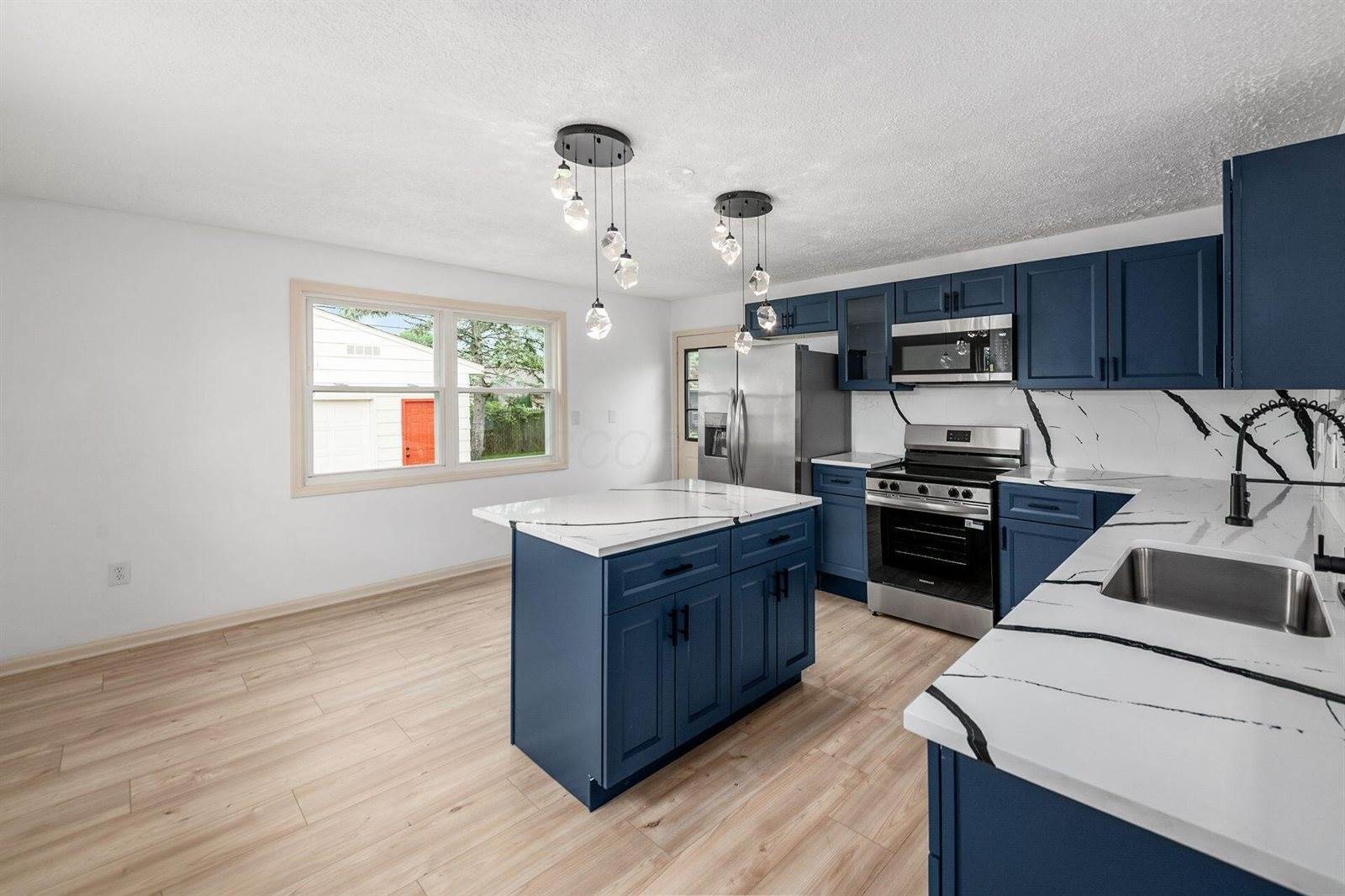 4277 Beechgrove Drive, Grove City, OH 43123