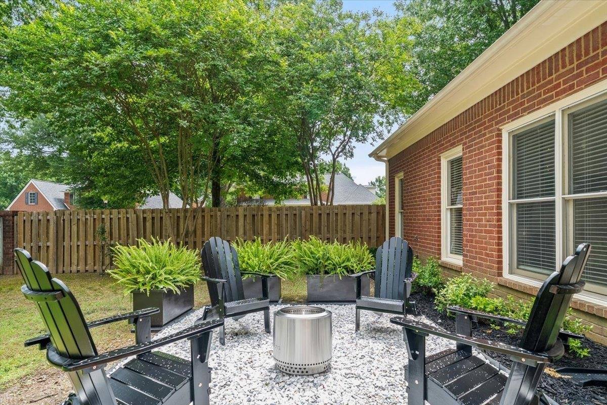 1876 Liles Ln, Collierville, TN 38017