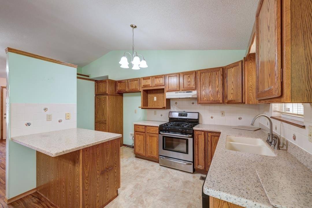 235 West Rosewood Lane, Derby, KS 67037