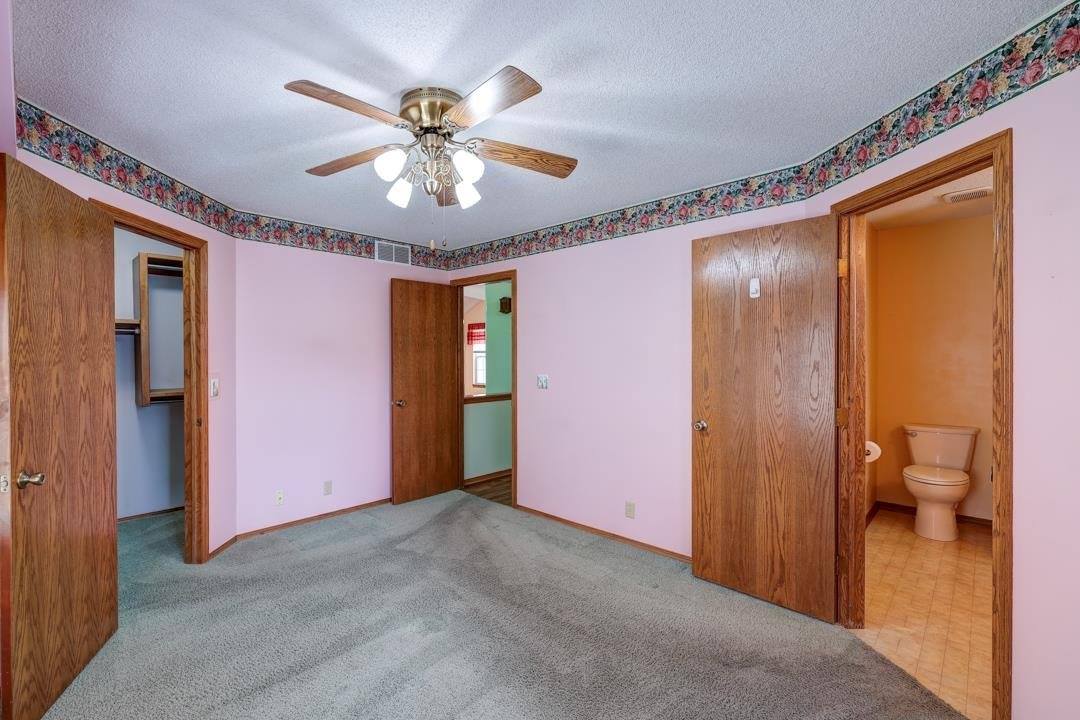 235 West Rosewood Lane, Derby, KS 67037