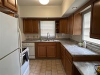 814 SW Orleans St, Topeka, KS 66606