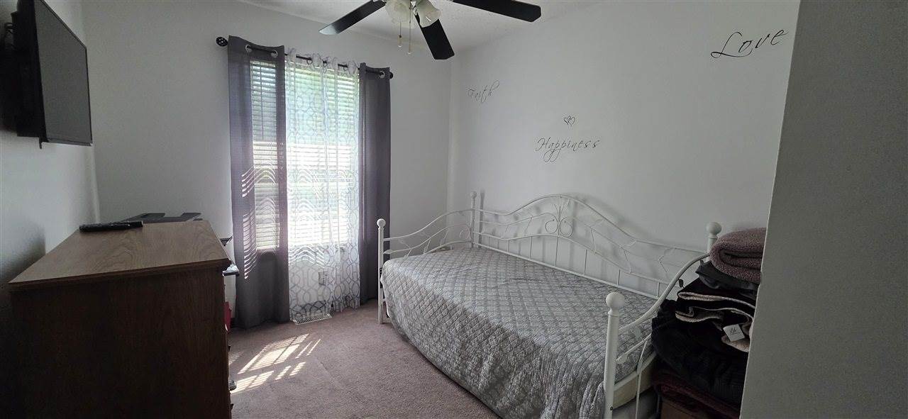 2046 Carneal Road, Oak Grove, KY 42262