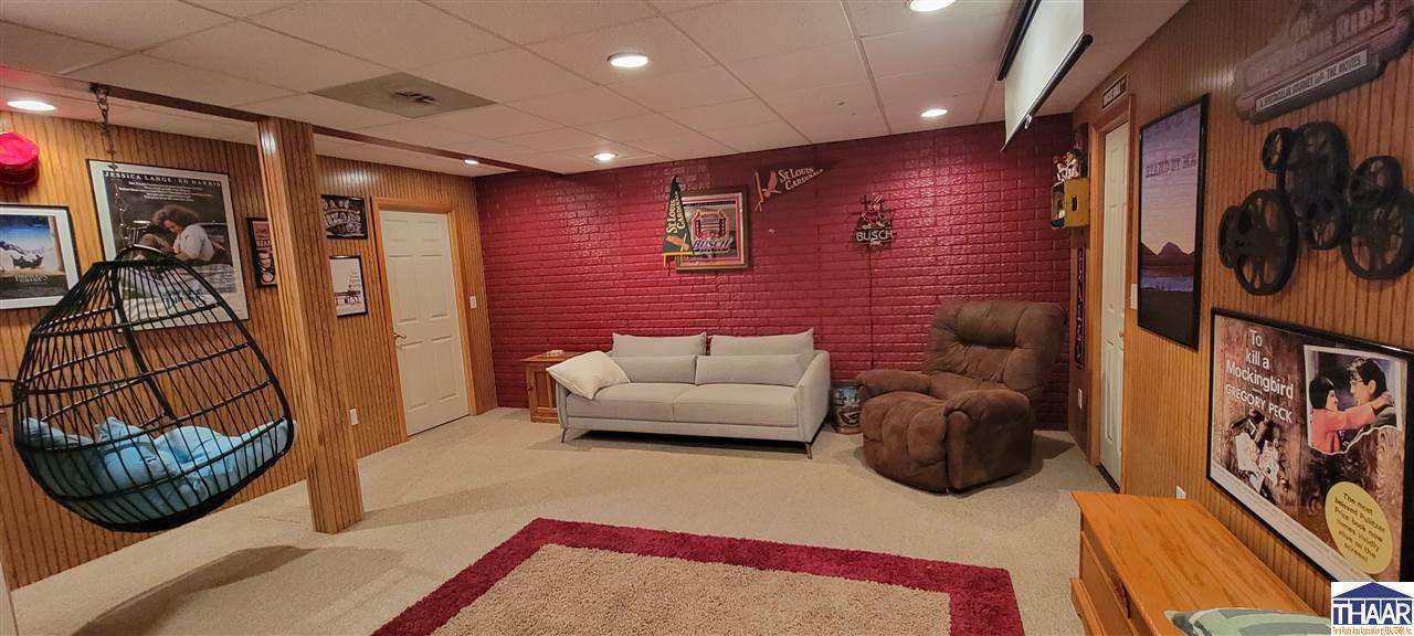 1039 Ewing, Clinton, IN 47842