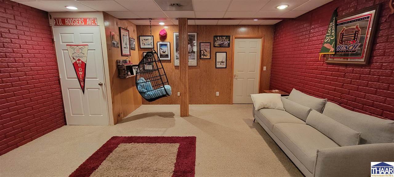 1039 Ewing, Clinton, IN 47842