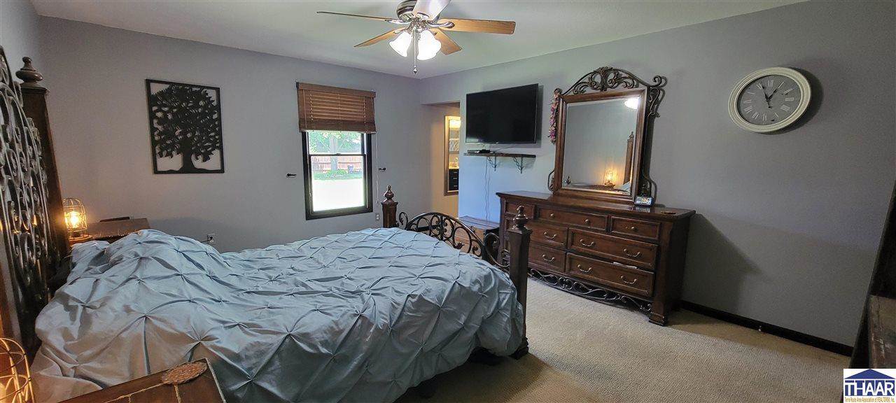 1039 Ewing, Clinton, IN 47842