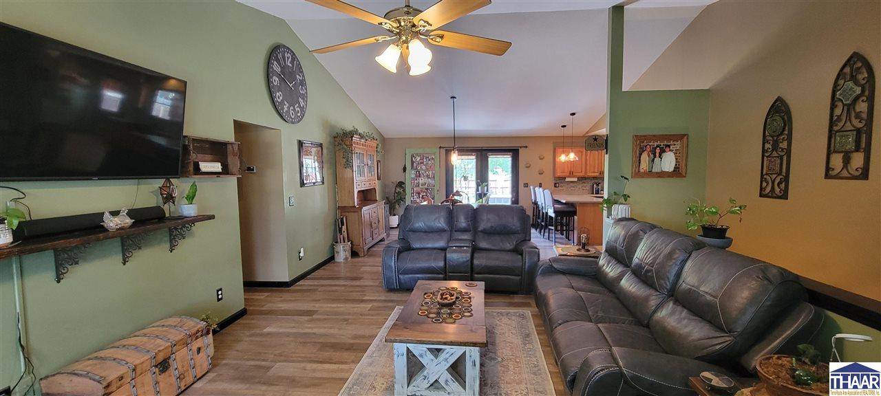 1039 Ewing, Clinton, IN 47842