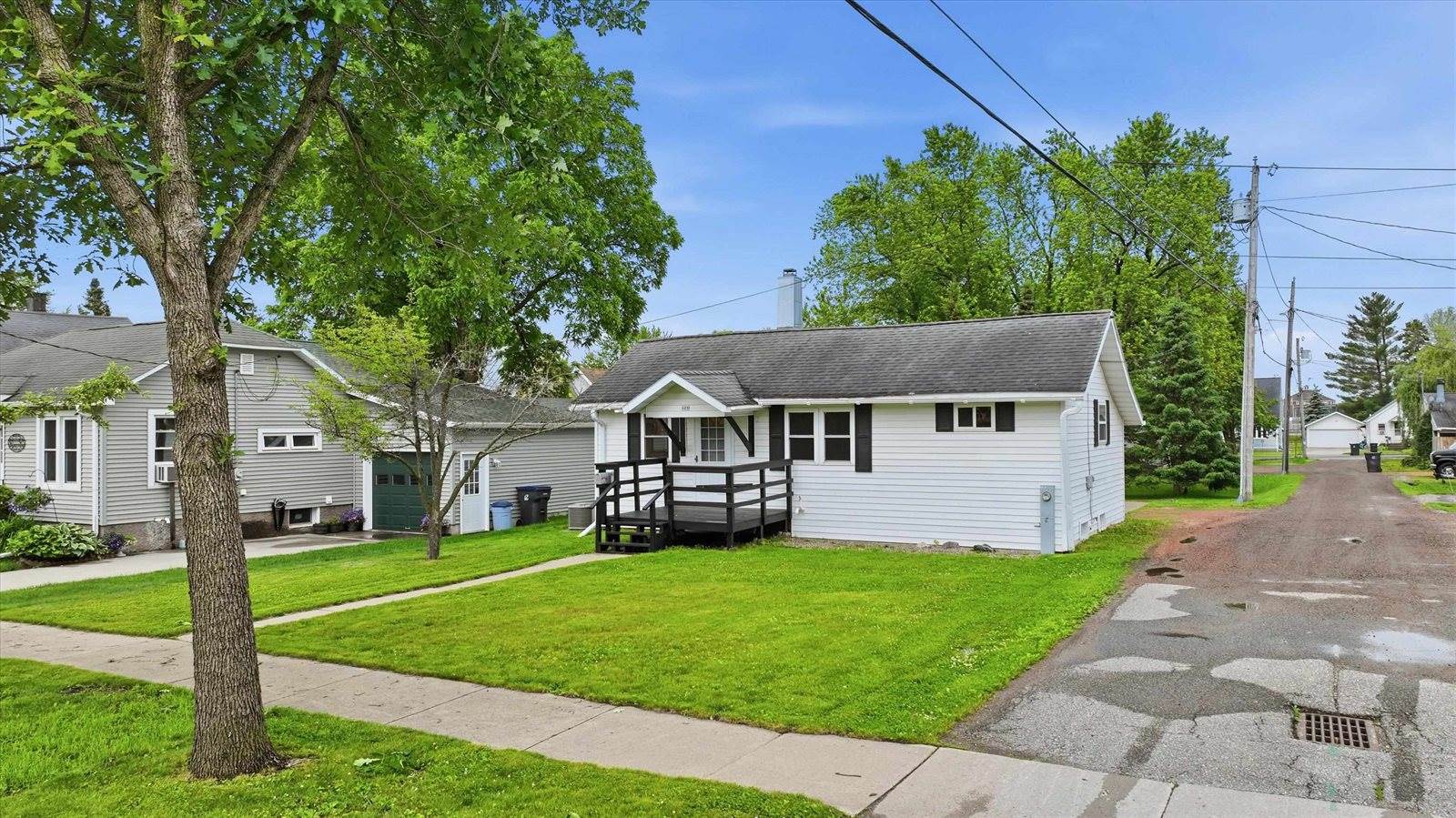 608 E 9th Street, Marshfield, WI 54449