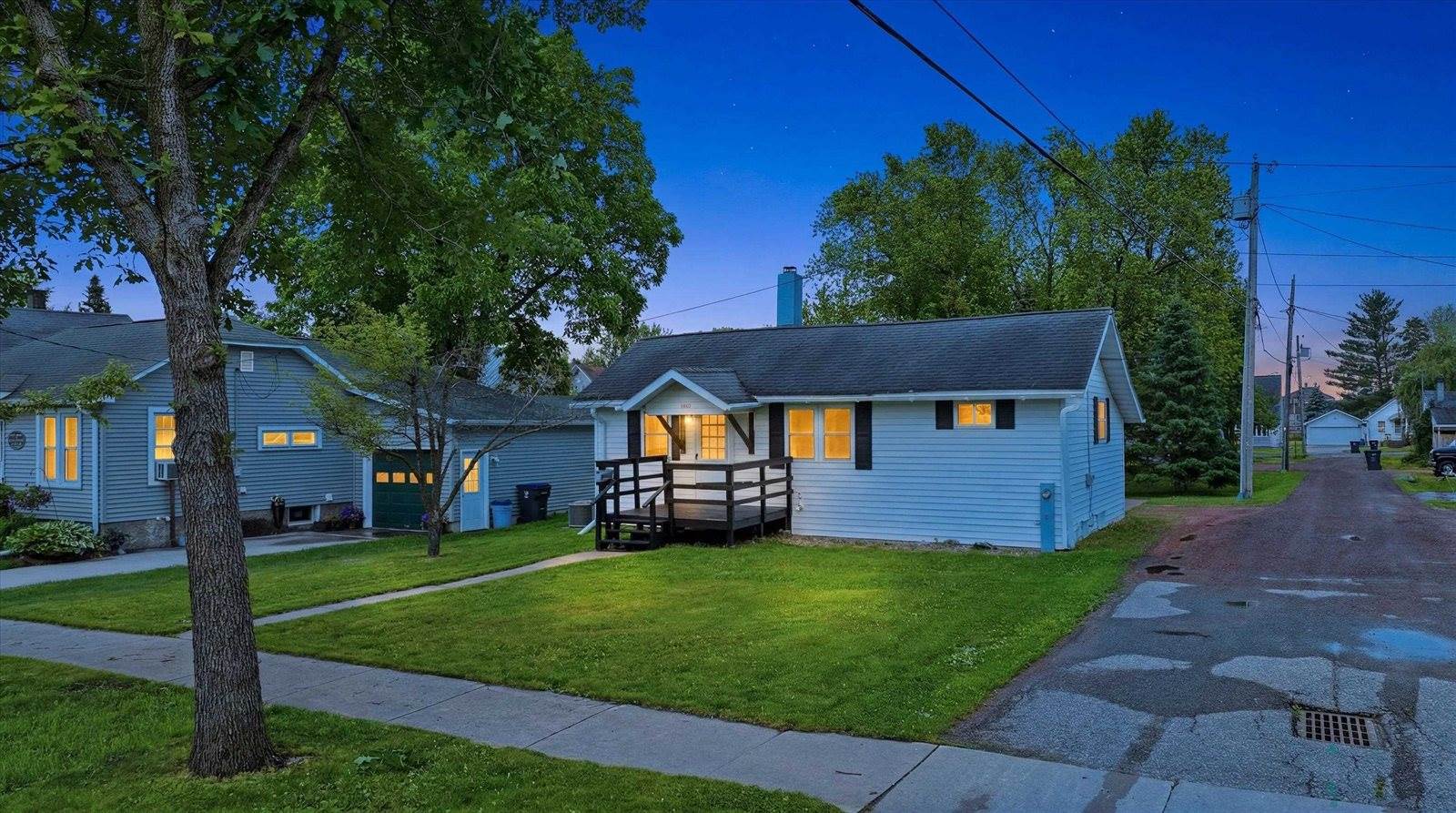 608 E 9th Street, Marshfield, WI 54449