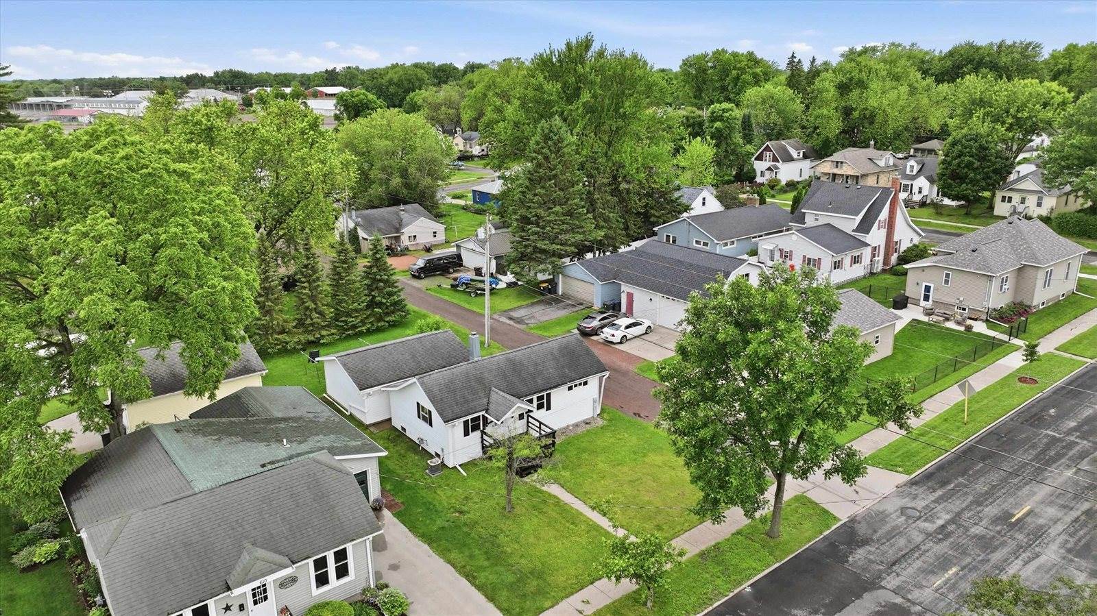 608 E 9th Street, Marshfield, WI 54449