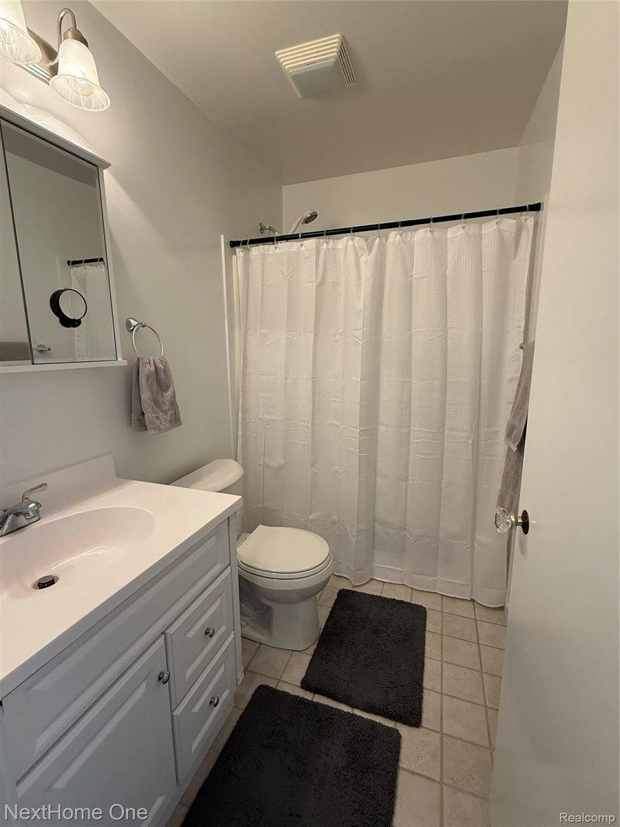 734-736 Briarcliff Road, Jackson, MI 49203