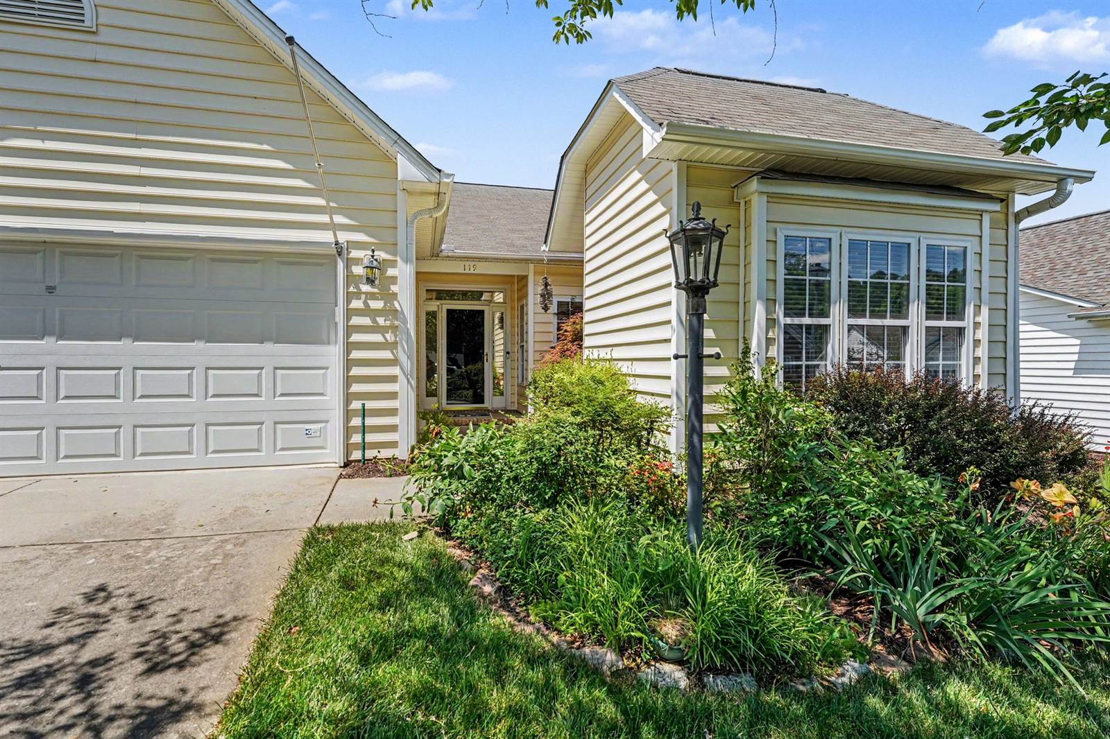119 Riverwalk Lane, Jamestown, NC 27282