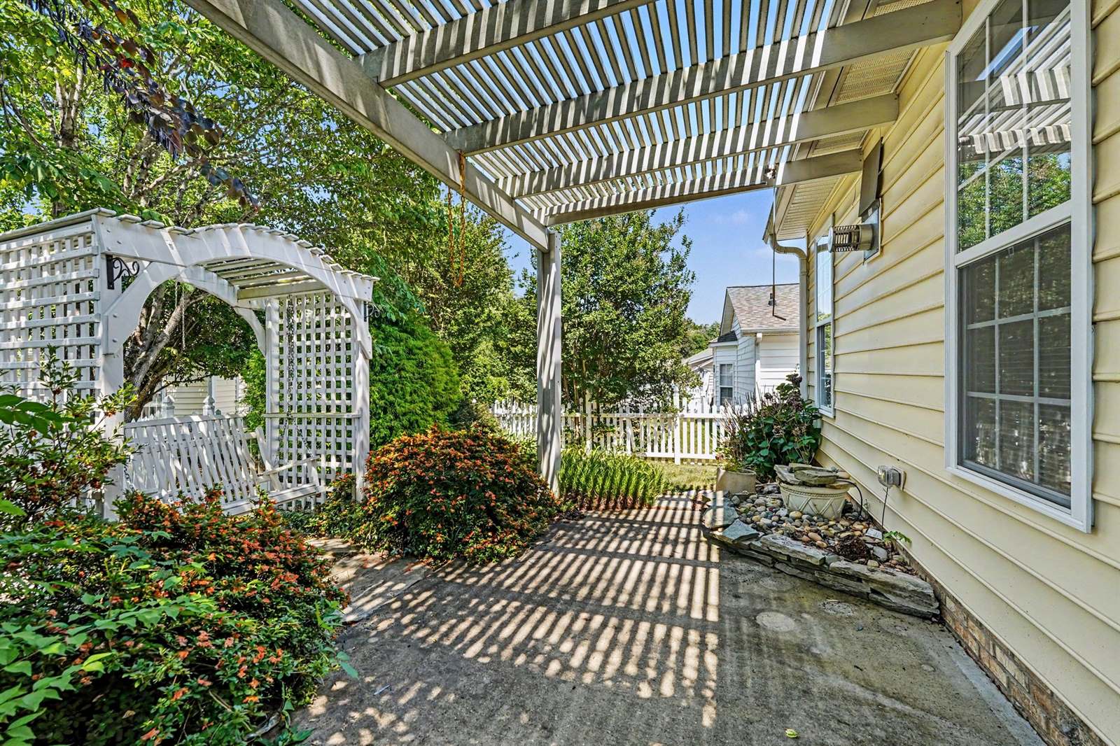 119 Riverwalk Lane, Jamestown, NC 27282