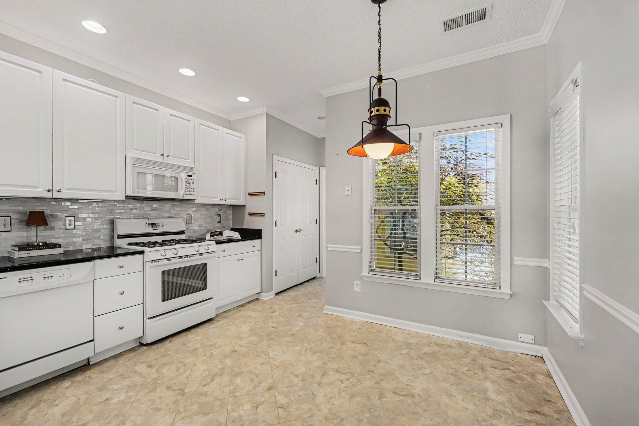 119 Riverwalk Lane, Jamestown, NC 27282