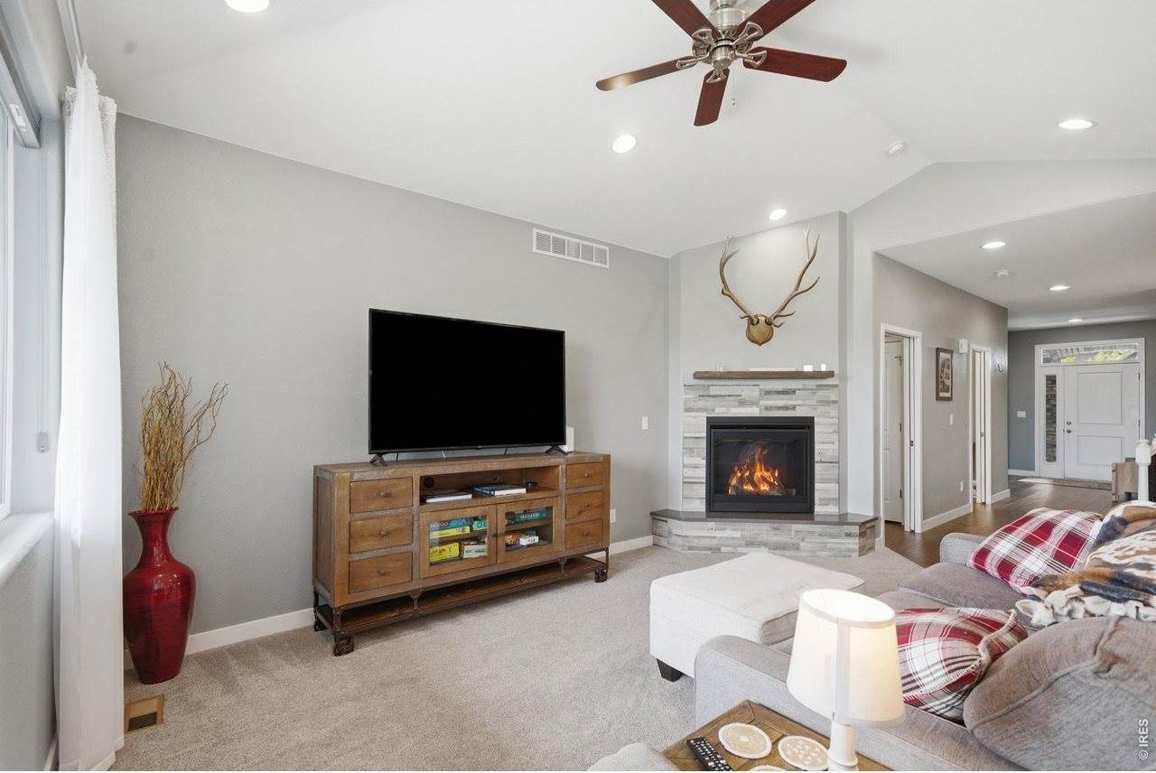 657 Boxwood Dr, Windsor, CO 80550