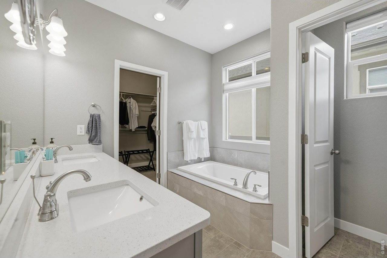 657 Boxwood Dr, Windsor, CO 80550