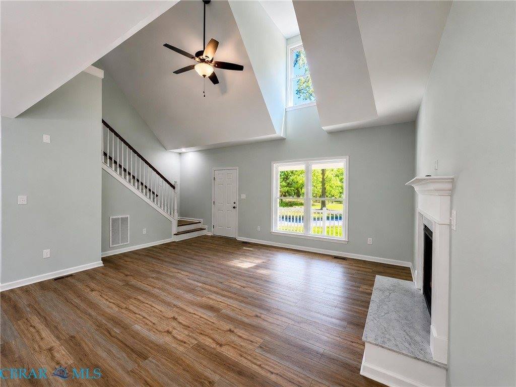 30 landing reach Court, Hartfield, VA 23071