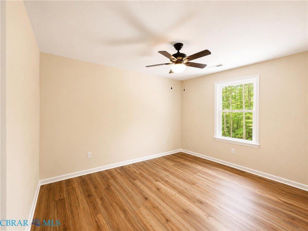 30 landing reach Court, Hartfield, VA 23071