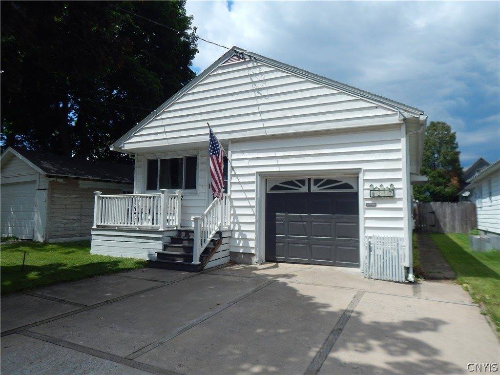 217 Briggs Street, Syracuse, NY 13208