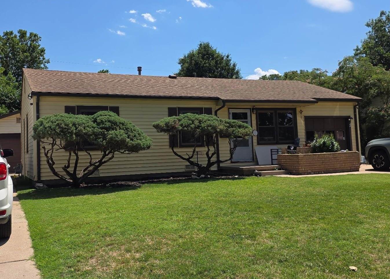 1407 East Crowley St, Wichita, KS 67216