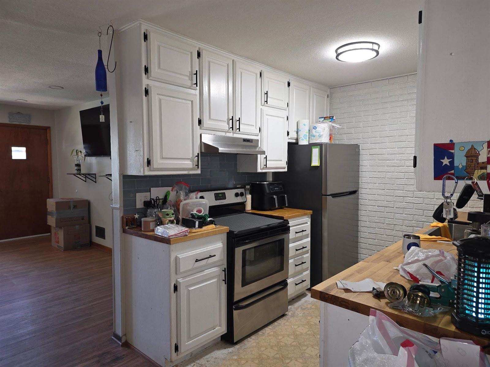 1407 East Crowley St, Wichita, KS 67216