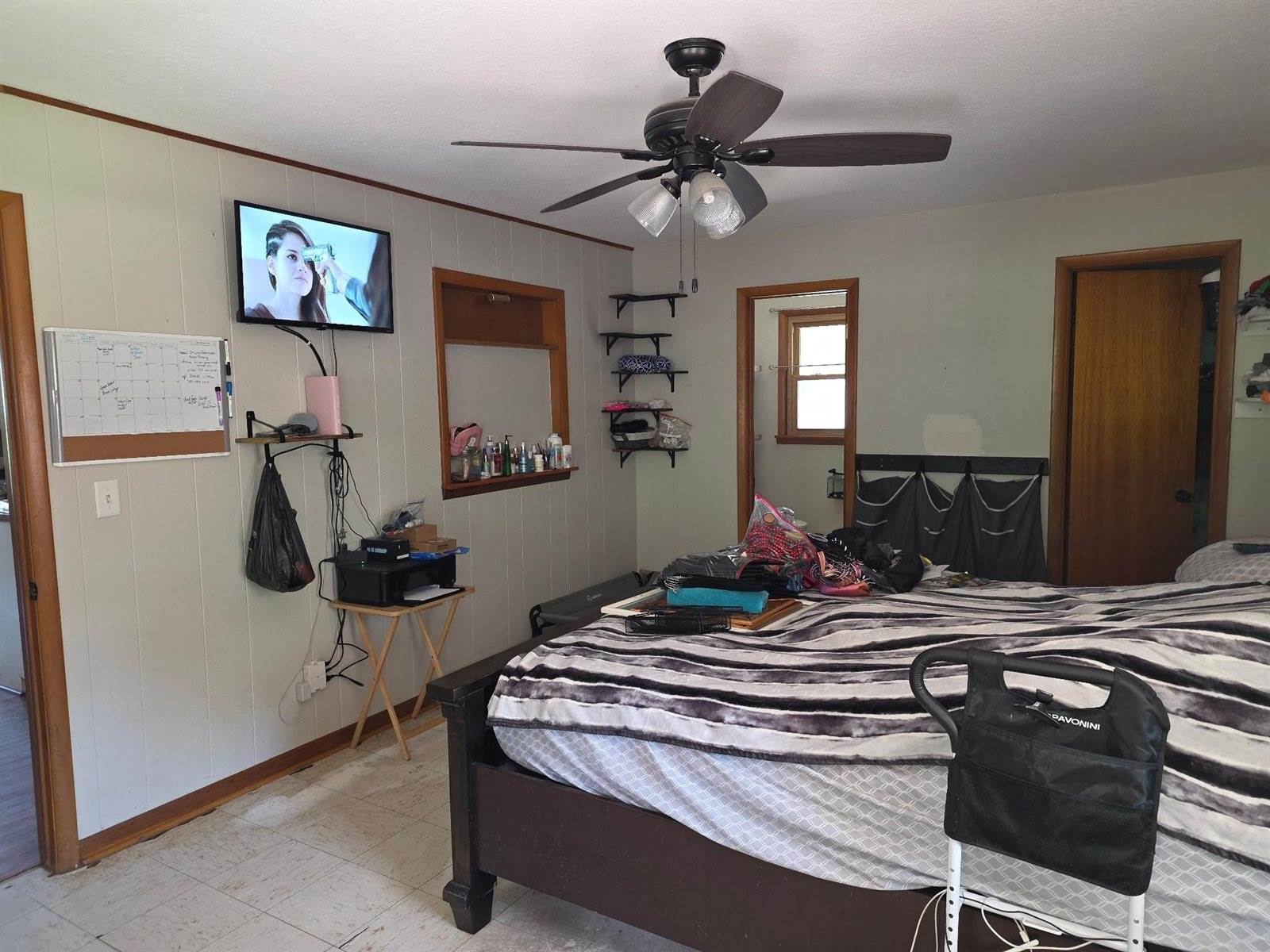 1407 East Crowley St, Wichita, KS 67216