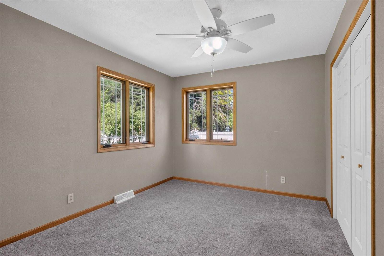 238 Crestview Lane, Nekoosa, WI 54457
