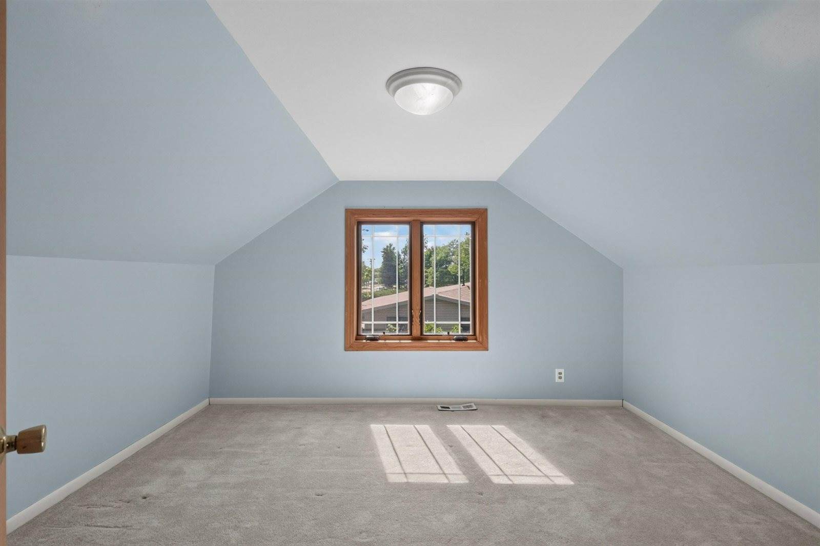 238 Crestview Lane, Nekoosa, WI 54457