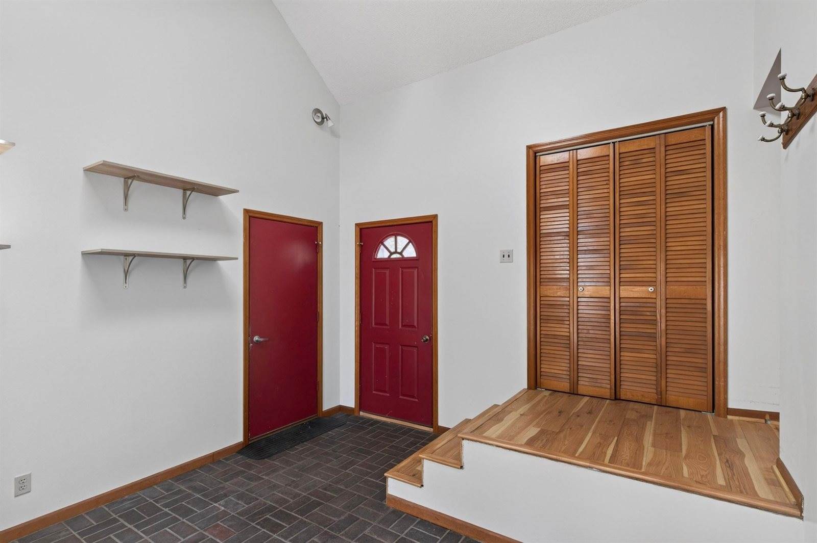 238 Crestview Lane, Nekoosa, WI 54457