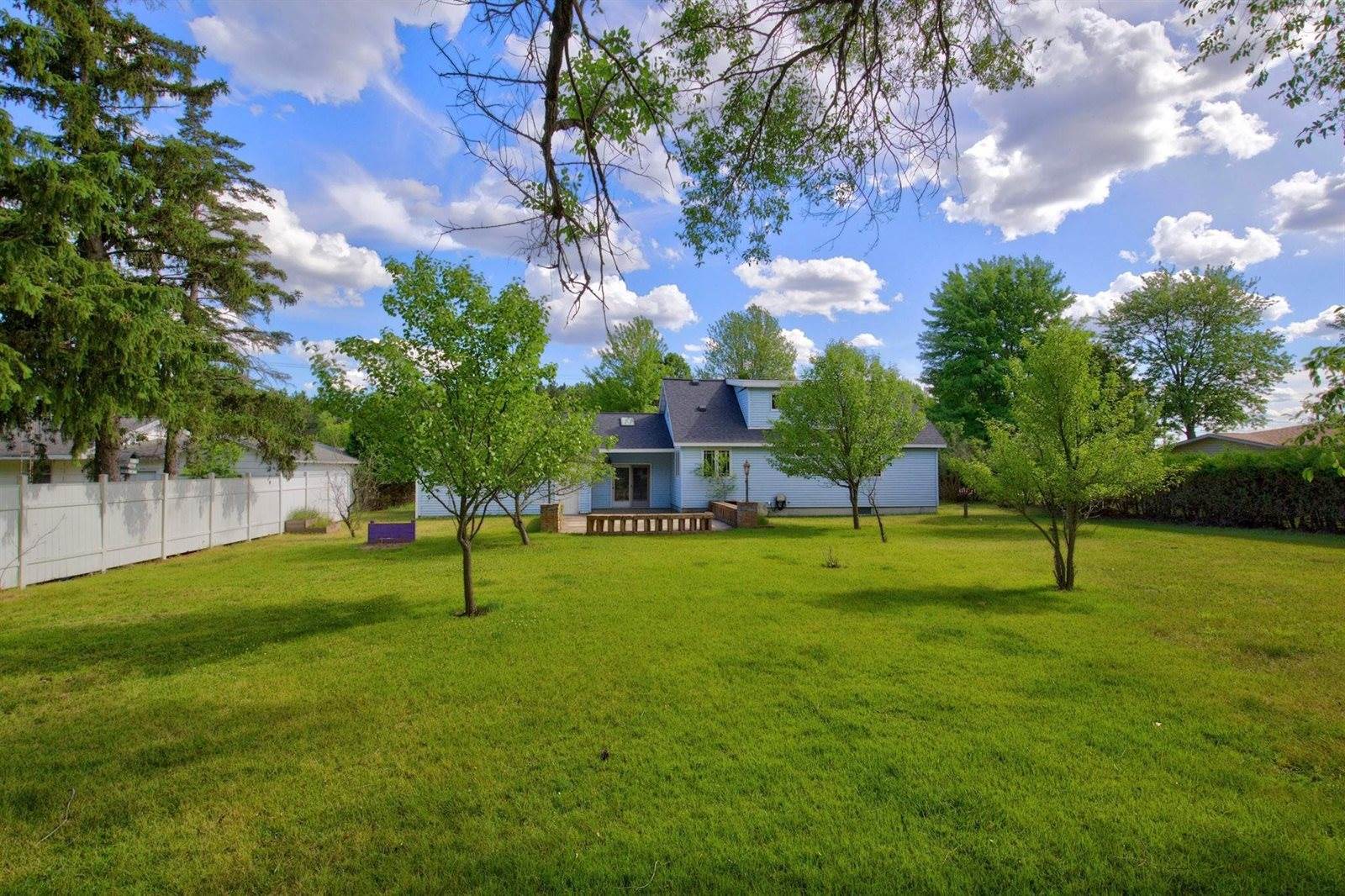 238 Crestview Lane, Nekoosa, WI 54457