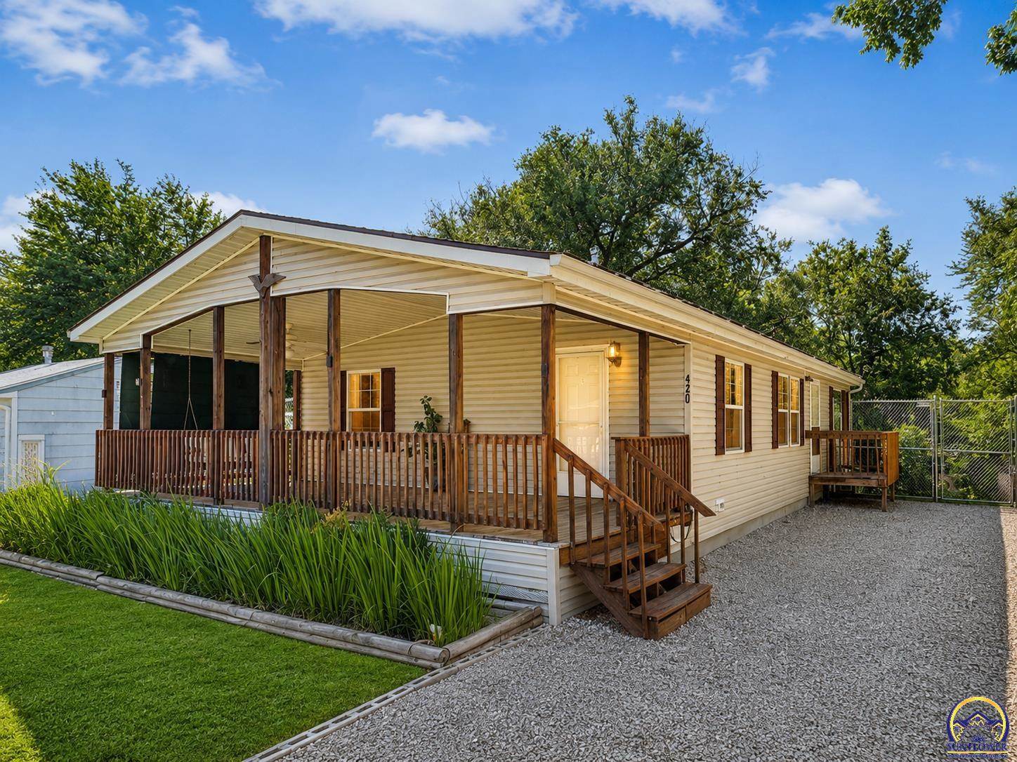 420 SE 34th ST, Topeka, KS 66605