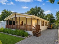 420 SE 34th ST, Topeka, KS 66605