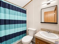 420 SE 34th ST, Topeka, KS 66605