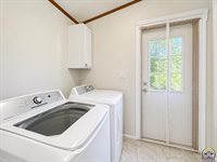 420 SE 34th ST, Topeka, KS 66605