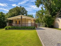 420 SE 34th ST, Topeka, KS 66605