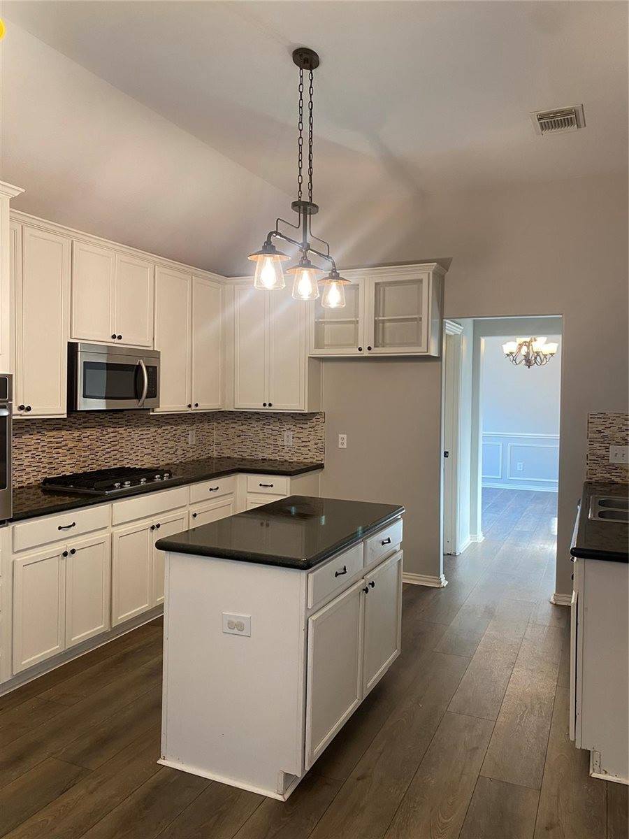 8312 Spinnaker Bay Lane, Pearland, TX 77584