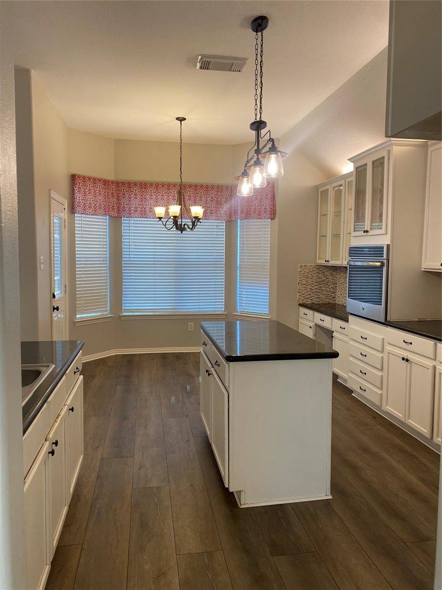 8312 Spinnaker Bay Lane, Pearland, TX 77584