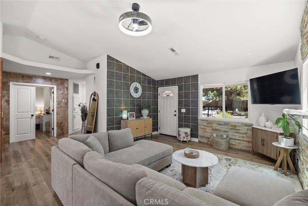 14773 Holmwood Drive, Magalia, CA 95954