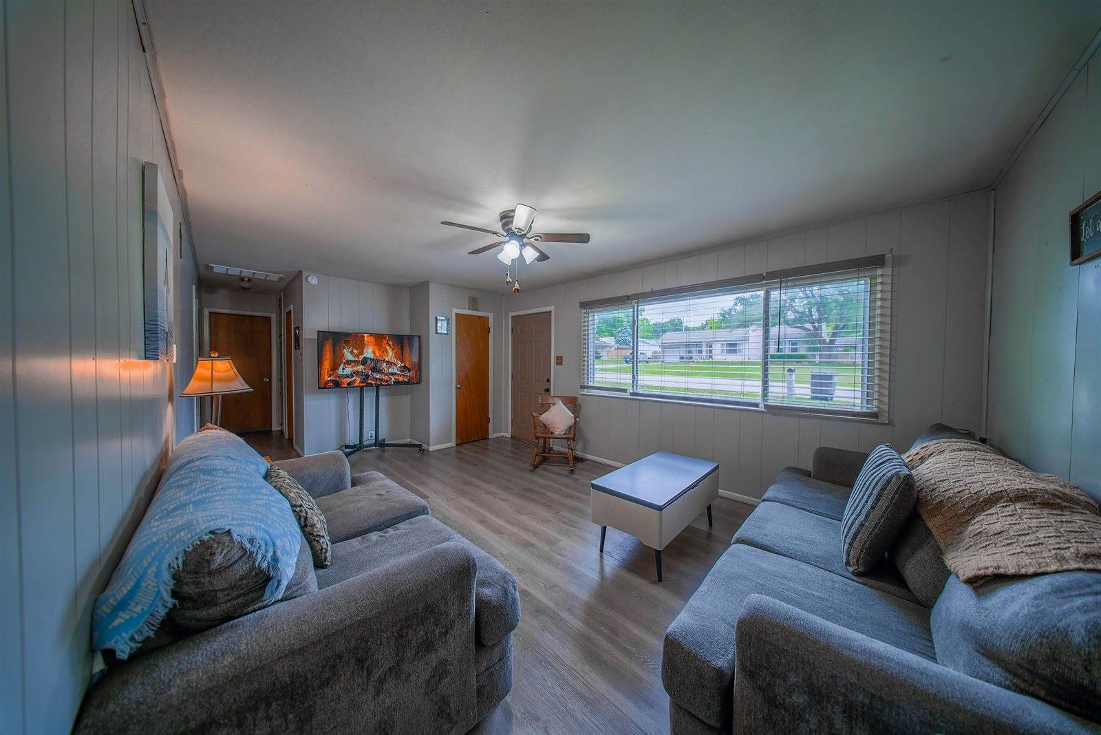 213 East Radio Ln, Arkansas City, KS 67005