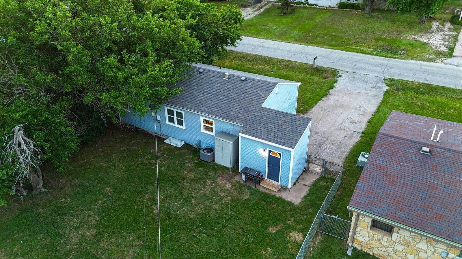213 East Radio Ln, Arkansas City, KS 67005