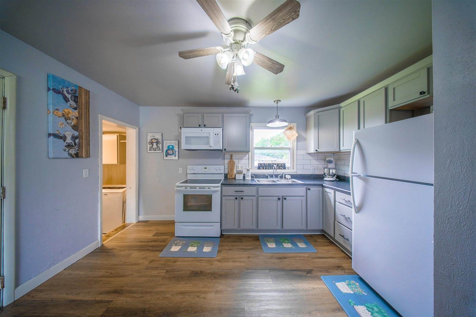 213 East Radio Ln, Arkansas City, KS 67005