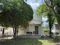 1519 SW Washburn AVE, Topeka, KS 66604