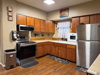 1519 SW Washburn AVE, Topeka, KS 66604