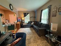 1519 SW Washburn AVE, Topeka, KS 66604